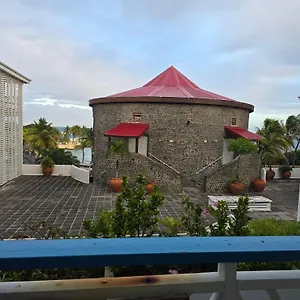 Lucie A Manganao Saint-Francois (Grande-Terre)